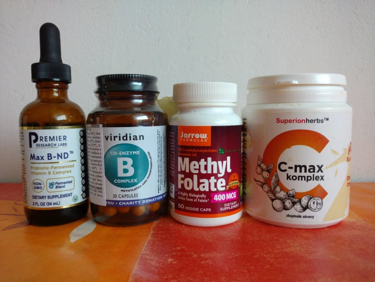 Vitamíny B, C, kyselina listová
